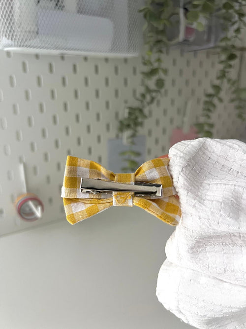 Barrette jaune à carreaux